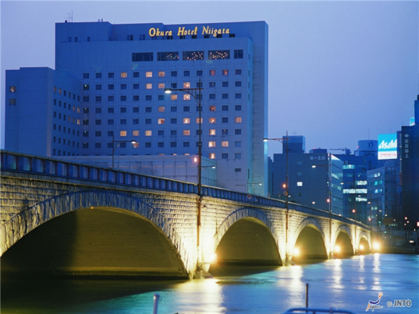 [마음이 머무는 한 잔, 쌀의 고장 니가타] 니가타/츠키오카 온천/나가오카 4일(전일/양조장탐방/2대특식/노쇼핑)