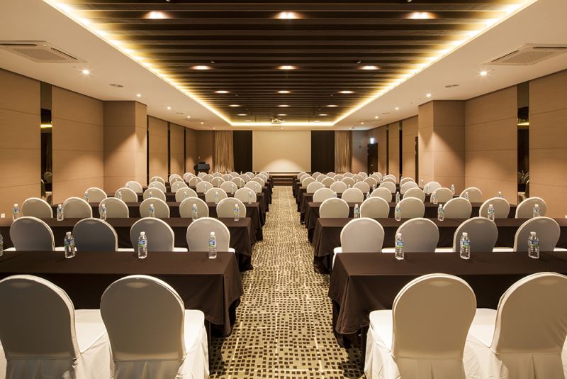 [4성급] 호텔 더본 제주